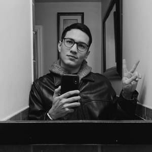 Meet your Posher, Carlos